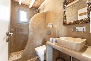 Naxos Finest Hotel & Villas