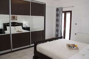 Villa Dolla Paradise by GHH