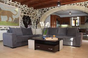 Villa Dolla Paradise by GHH