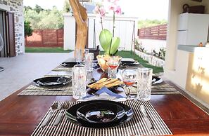 Villa Dolla Paradise by GHH