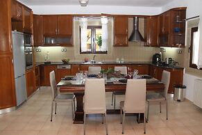 Villa Dolla Paradise by GHH