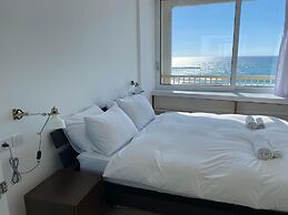 Panoramic Seaview Balcony Escape by Sea N Rent