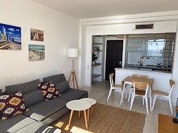 Panoramic Seaview Balcony Escape by Sea N Rent