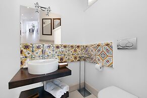 Exclusive Luxury Villa with Pool and Spa