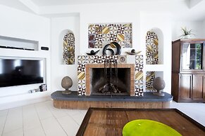 Exclusive Luxury Villa with Pool and Spa