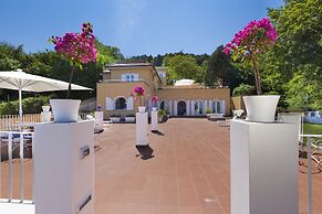 Exclusive Luxury Villa with Pool and Spa