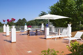 Exclusive Luxury Villa with Pool and Spa