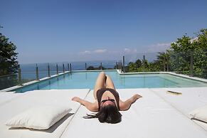 Exclusive Luxury Villa with Pool and Spa