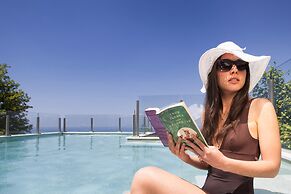 Exclusive Luxury Villa with Pool and Spa