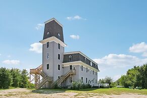 The Starlight Tower Manor, River, Arcades, Observatory, Theater by Red