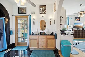 Starlight Tower Suite 1 Bedroom With Stunning Views 1 Villa by RedAwni
