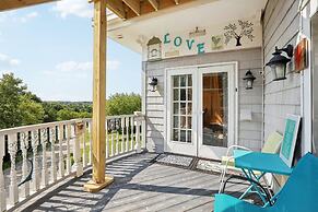 Starlight Tower Suite 1 Bedroom With Stunning Views 1 Villa by RedAwni