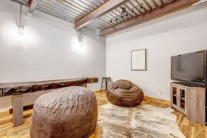 Mountain Willow At Grand Park 4 Bedroom Home by RedAwning