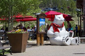 Mountain Willow At Grand Park 4 Bedroom Home by RedAwning