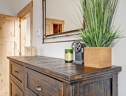 Mountain Willow At Grand Park 4 Bedroom Home by RedAwning