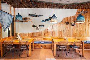 Dugong Village-Green Hotel