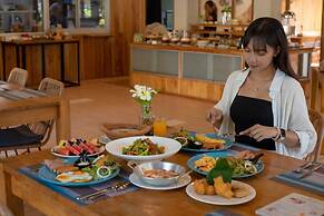 Dugong Village-Green Hotel