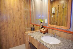 Dugong Village-Green Hotel