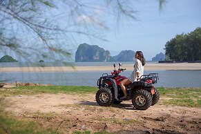 Dugong Village-Green Hotel