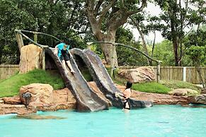 Dugong Village-Green Hotel