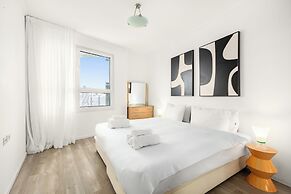 Beachfront with Balcony and Pool Access