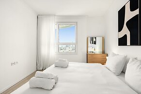 Beachfront with Balcony and Pool Access