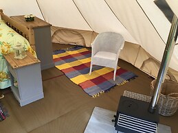 Glamping at The Homestead - Ensuite Bell Tent