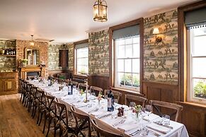 2 Bed - Very Convenient Location - South Terrace