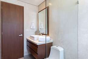 Luxury Apartment at Panoramic