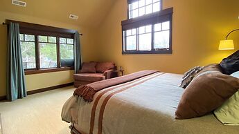 Rs156 Downtown Whitefish Experience