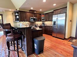 Rs156 Downtown Whitefish Experience