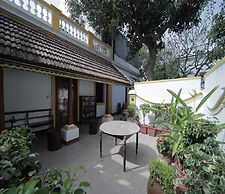 Dumas Guest House