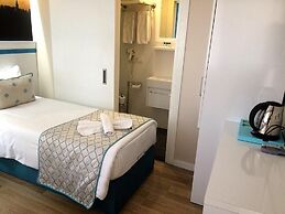 A Warmly Welcome Home to Star Holiday Hotel 6