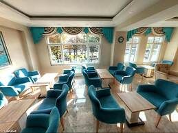 A Warmly Welcome Home to Star Holiday Hotel 6