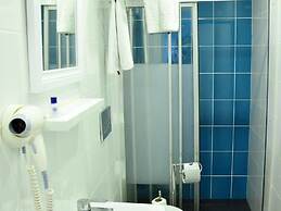 A Warmly Welcome Home to Star Holiday Hotel 6