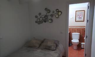 Casa Maruja en Cutar con Jacuzzi y Wifi Fibra