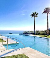 MONDRIAN Luxury Suites & Villas