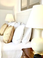 MONDRIAN Luxury Suites & Villas