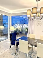 MONDRIAN Luxury Suites & Villas