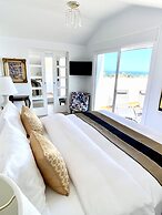 MONDRIAN Luxury Suites & Villas