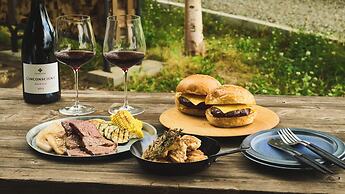 Yoichi Vineyard Glamping