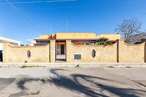 2147 Villa Giulia & Sara