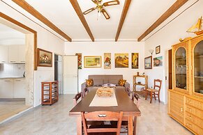 2147 Villa Giulia & Sara