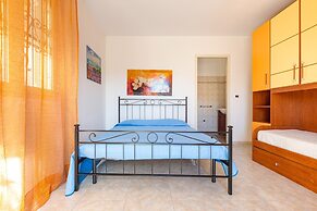 2147 Villa Giulia & Sara