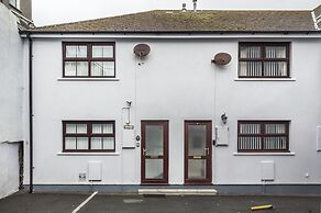 Harry's - 2 Bedroom Holiday Home - Tenby