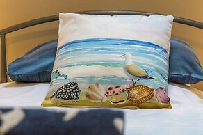 Harry's - 2 Bedroom Holiday Home - Tenby