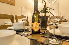 Harry's - 2 Bedroom Holiday Home - Tenby