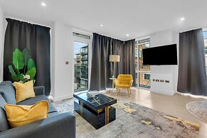 Two Bed Serviced Apt in Old Street