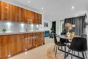 Two Bed Serviced Apt in Old Street