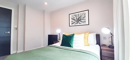 Two Bed Serviced Apt in Old Street
